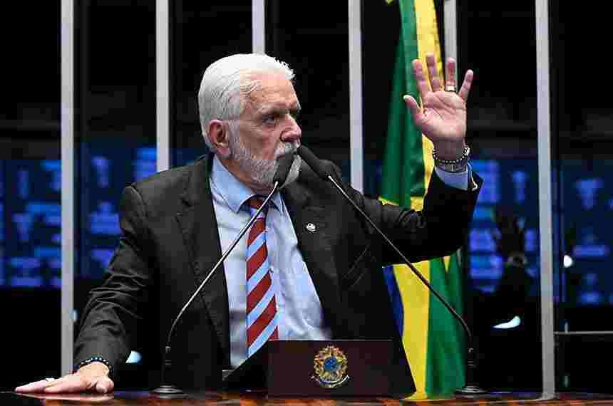 Após encontro com Lula, Jaques deixa liderança do governo no Senado