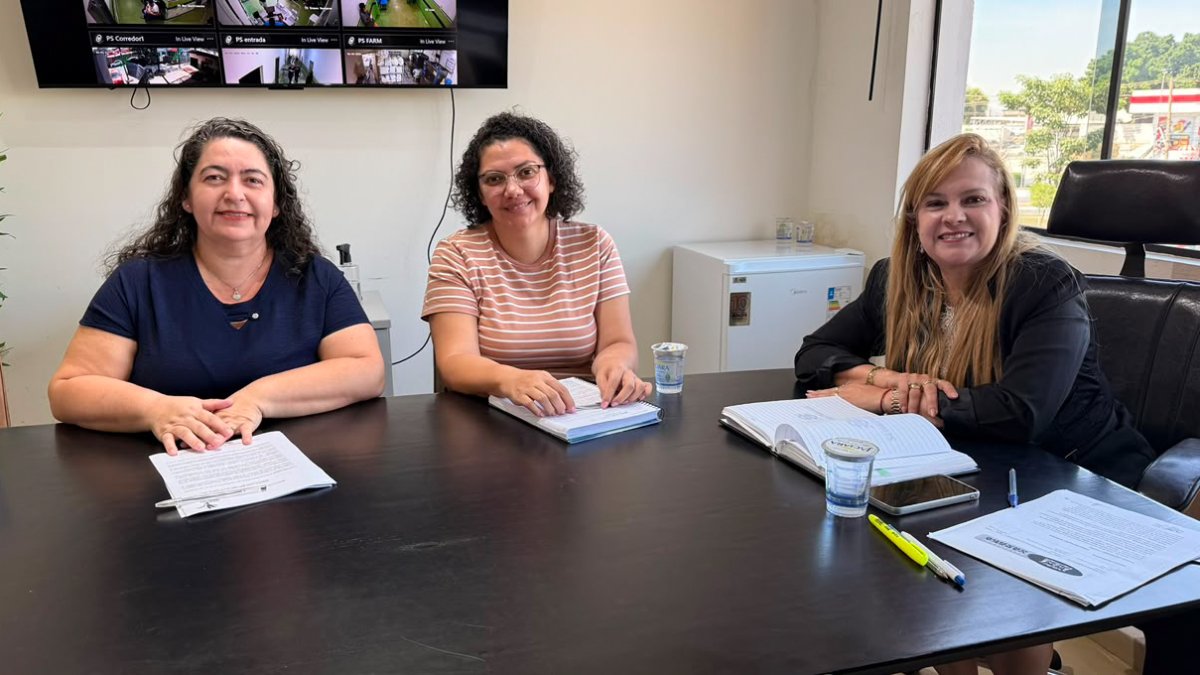 Secretária de Saúde recebe representantes do CRESS-MT para fortalecimento de ações e diálogo