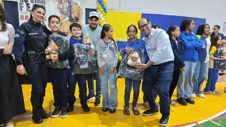Prefeitura de Cáceres e Polícia Militar celebram formatura de mais de 600 alunos no PROERD