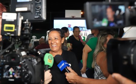 Após décadas de espera, moradores do Jardim Manaíra recebem títulos definitivos e realizam sonho da casa regularizada