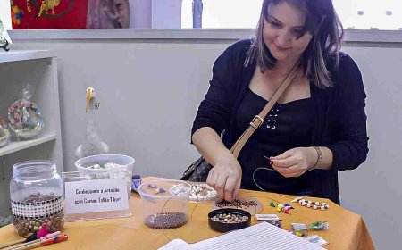 Projeto Conhecendo o Artesão deste sábado (13) recebe artesã responsável por artes feitas do biscuit 