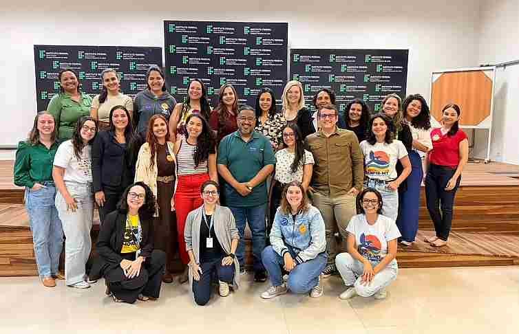 Primavera do Leste reúne psicólogos da Assistência Social para discutir atuação profissional em parceria com o CRP18-MT