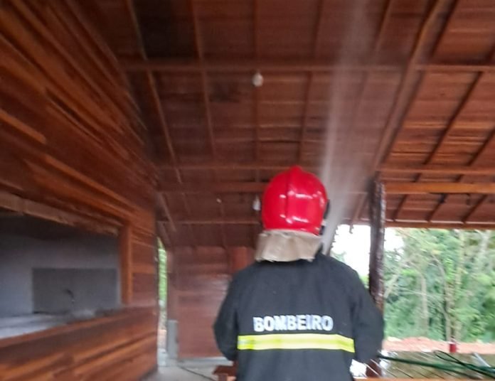 Princípio de Incêndio em Madeireira Mobiliza Corpo de Bombeiros e Demonstra Eficácia da Ação Preventiva dos Funcionários